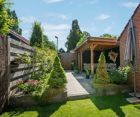 Achtertuin
